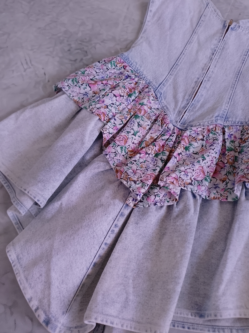 Vintage 80s 90s Acid Wash  Floral Ruffle Mini Short Dress - Picture 4 of 12